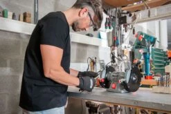 Powerplus POWE80080 Bankslijpmolen - 150W - 150mm -Hulpmiddelen Voor Thuis 110c9b55cb4e5cddbbde5f23d0cb35a7