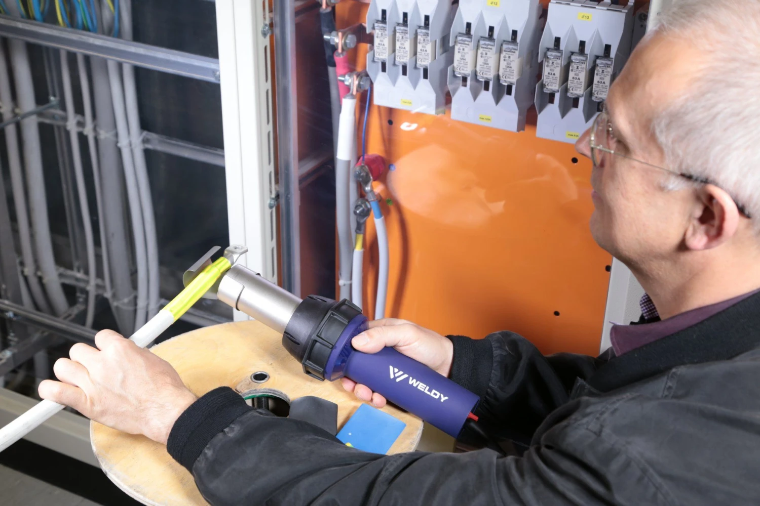 Weldy HT 3400 Heteluchtpistool Energy Incl. 2 Mondstukken - 3400W 5 Weldy HT 3400 Heteluchtpistool Energy Incl. 2 Mondstukken - 3400W - Afbeelding 5