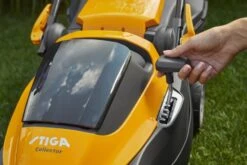 Stiga COLLECTOR 136e Kit Accu Grasmaaier Set (2x 2,0Ah) - 35L - 250m² -Hulpmiddelen Voor Thuis 57d0bed6b95d59aa7930daf0a4e86d49