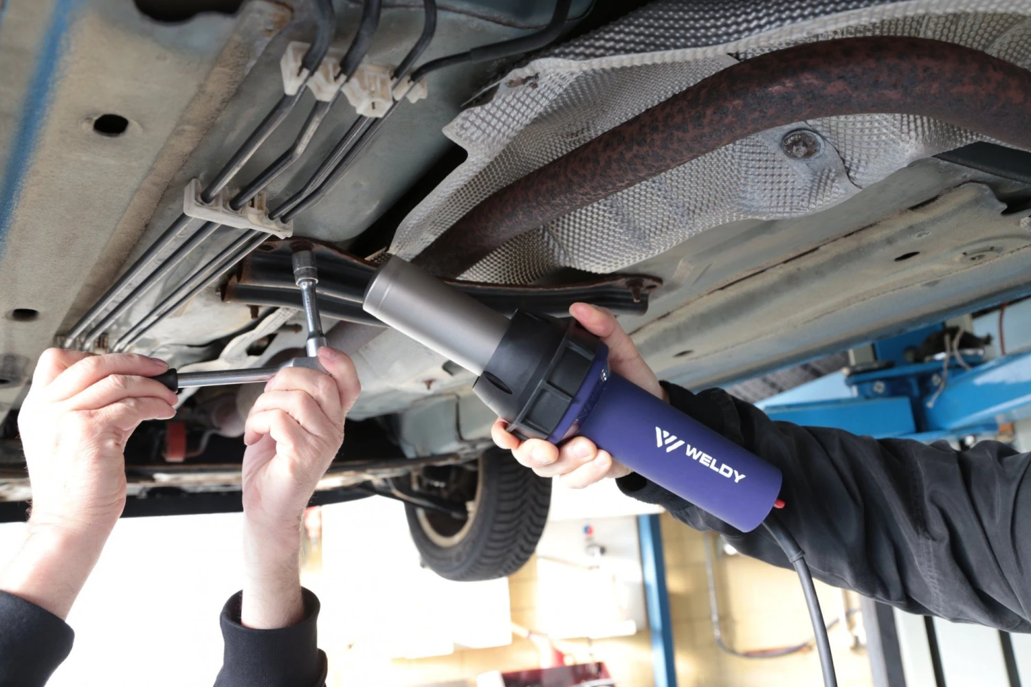 Weldy HT 3400 Heteluchtpistool Energy Incl. 2 Mondstukken - 3400W 3 Weldy HT 3400 Heteluchtpistool Energy Incl. 2 Mondstukken - 3400W - Afbeelding 3