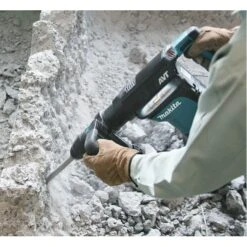 Makita HM1111C SDS-max Breekhamer In Koffer - 1300W - 11,2J -Hulpmiddelen Voor Thuis 7af2b53d173573fc2c3d49d043b02898