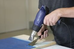 Weldy HG 330-A Heteluchtpistool Incl. 4 Mondstukken - 2300W -Hulpmiddelen Voor Thuis 7b3ecd089d90841581cde1ec954ab27a 1