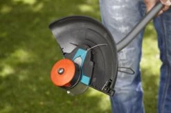 Gardena Accu-trimmer PowerCut Li40/30 Set 7 Gardena Accu-trimmer PowerCut Li40/30 Set -Hulpmiddelen Voor Thuis aa626600fce44b28b7fc7cffeba9a4ce