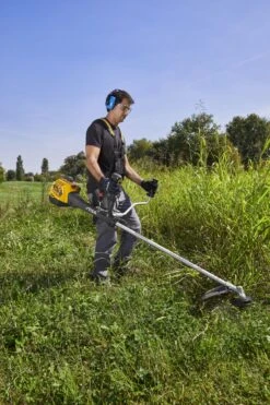 Stiga BC 760 B Benzine Bosmaaier - 52,8cc - 1,7kW - 2-takt - 45cm 23 Stiga BC 760 B Benzine Bosmaaier - 52,8cc - 1,7kW - 2-takt - 45cm -Hulpmiddelen Voor Thuis acf6fcc6ca81e23f7be88b32a52b0b99